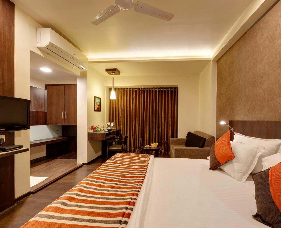 Citrus Hotel Kolhapur Exterior photo